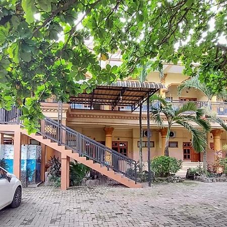 Hotel Shinta 1 Near Stasiun Kertosono Mitra Reddoorz Pelem Zewnętrze zdjęcie