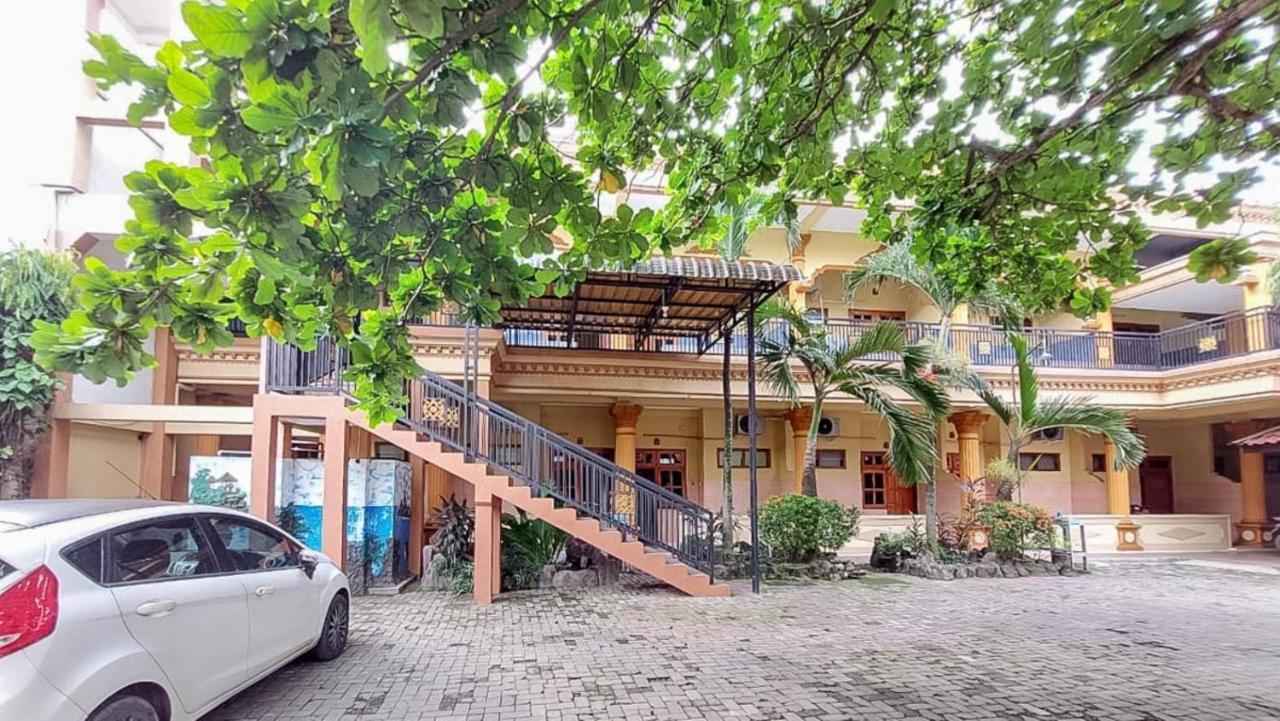 Hotel Shinta 1 Near Stasiun Kertosono Mitra Reddoorz Pelem Zewnętrze zdjęcie