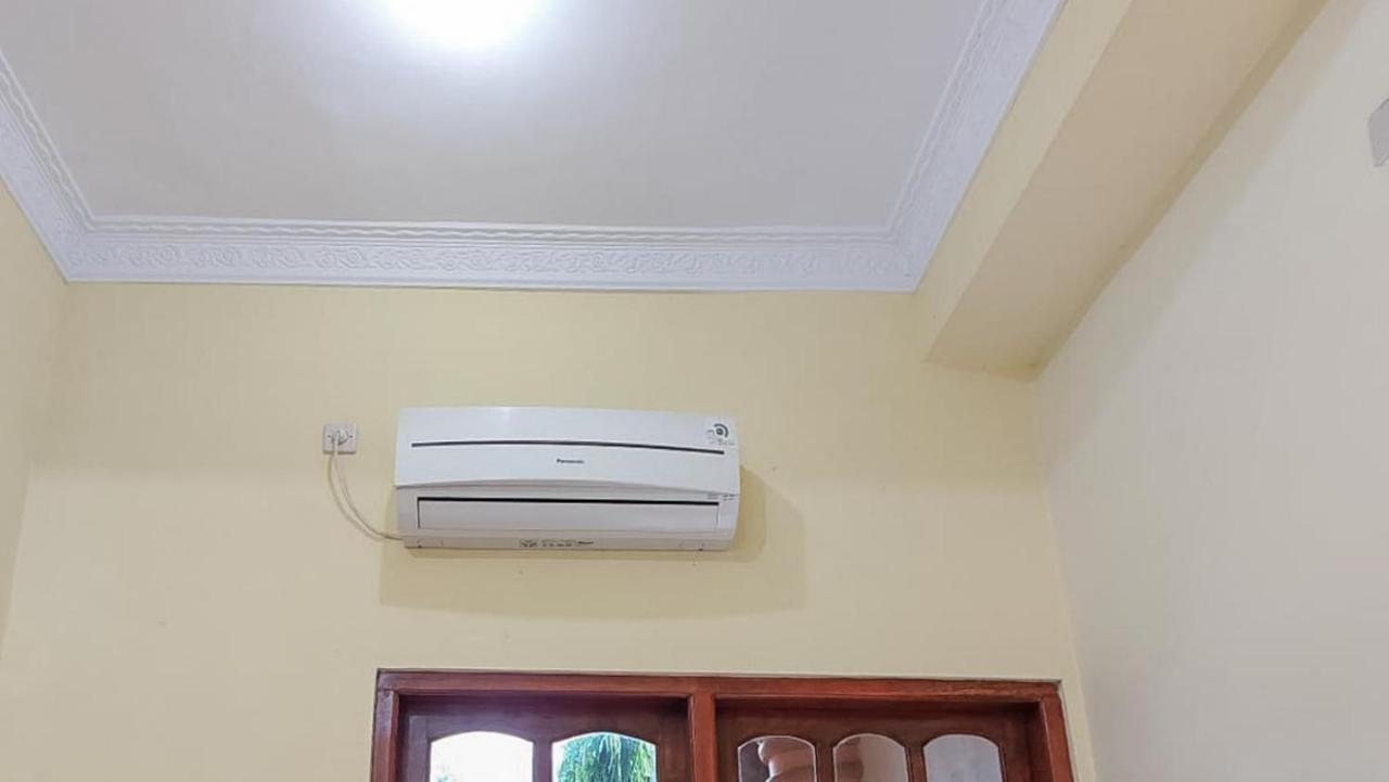 Hotel Shinta 1 Near Stasiun Kertosono Mitra Reddoorz Pelem Zewnętrze zdjęcie