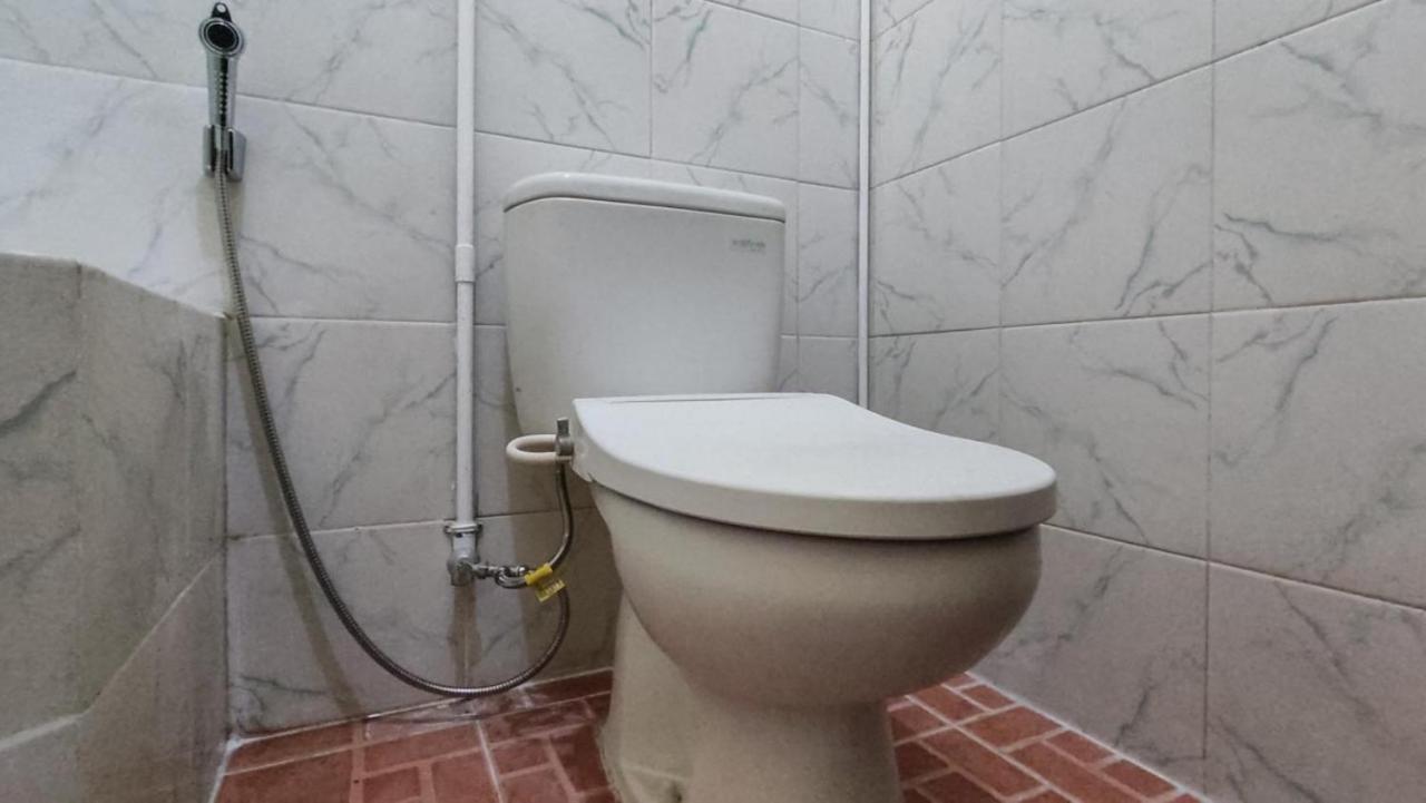 Hotel Shinta 1 Near Stasiun Kertosono Mitra Reddoorz Pelem Zewnętrze zdjęcie