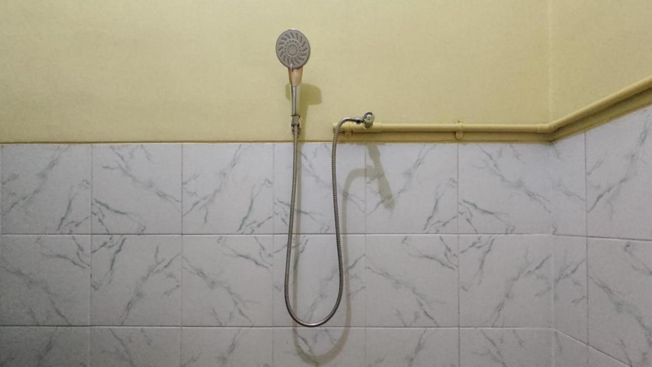 Hotel Shinta 1 Near Stasiun Kertosono Mitra Reddoorz Pelem Zewnętrze zdjęcie